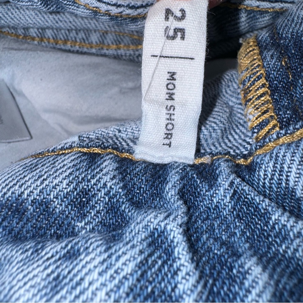PacSun Women's Blue Denim Mom Shorts - Picture 2 of 3